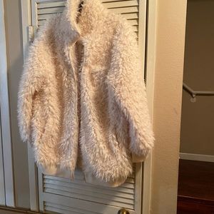 American Eagle white fluffy jacket. Size M